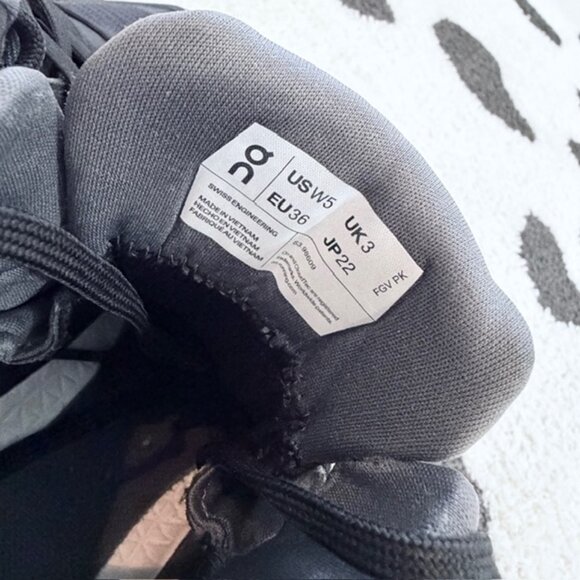 On Cloudrock 2 $220 Womens US Size 5 Black Waterproof All Terrain Hiking Boots - Picture 14 of 15